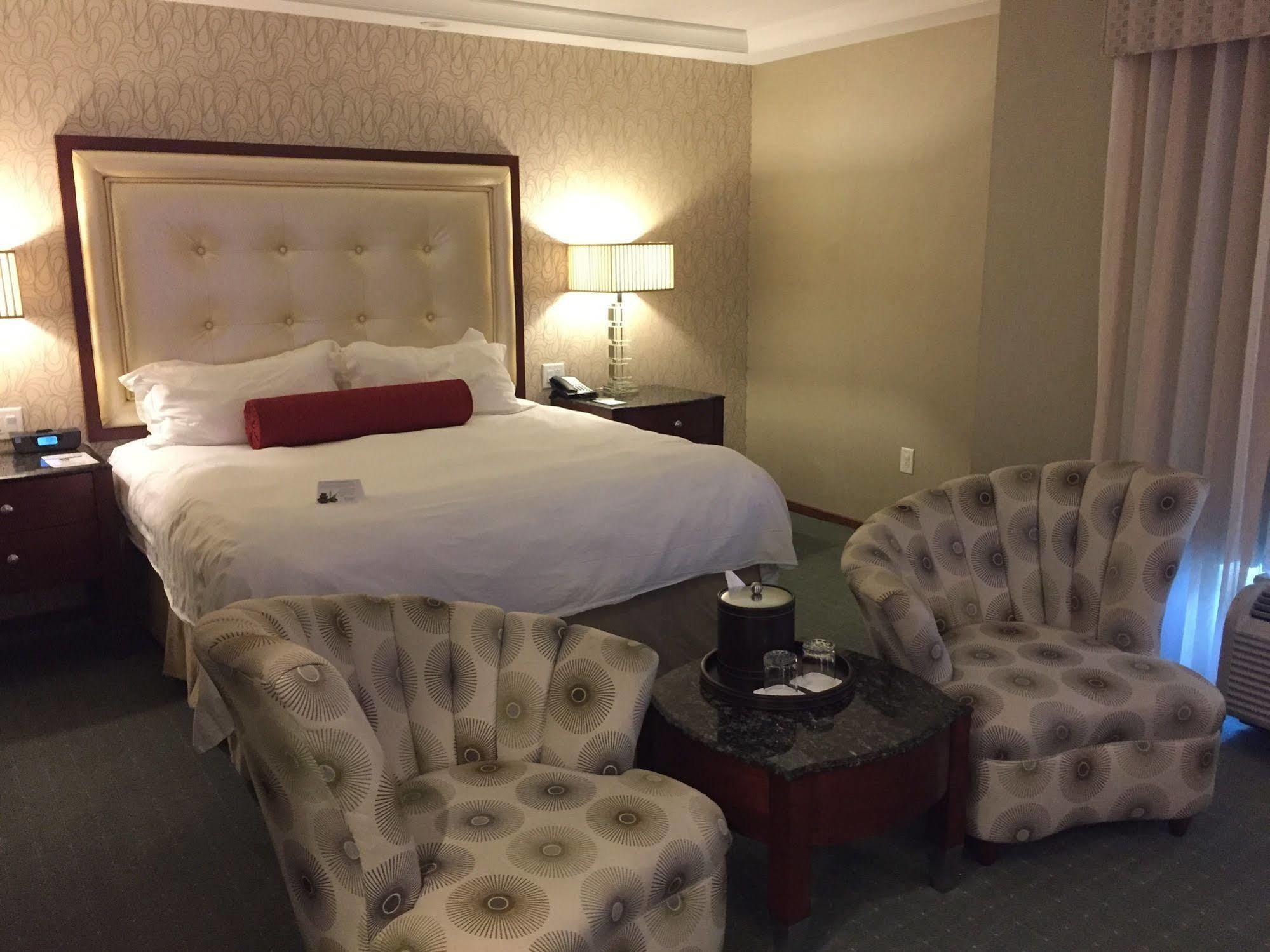 Town & Country Inn And Suites Charleston Exteriér fotografie