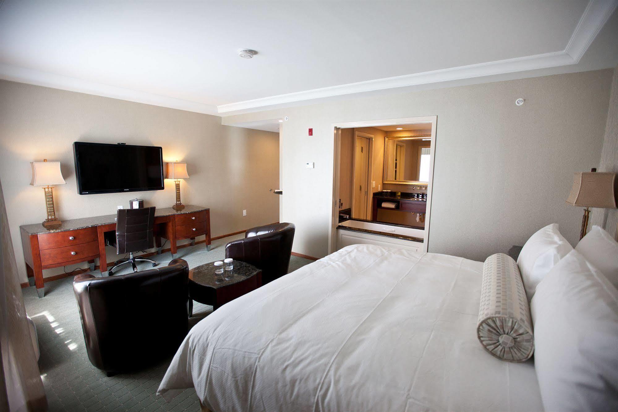 Town & Country Inn And Suites Charleston Exteriér fotografie