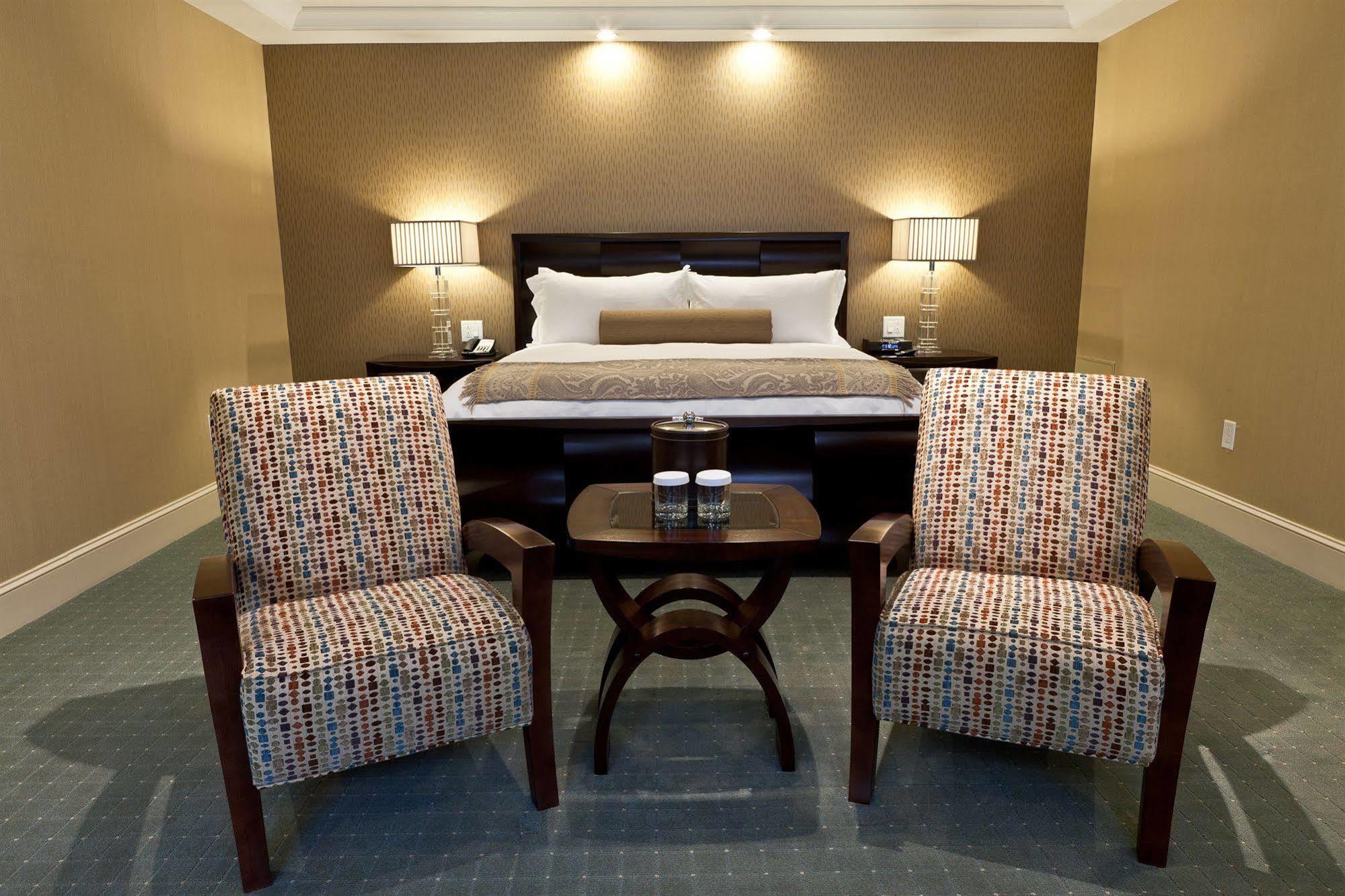 Town & Country Inn And Suites Charleston Exteriér fotografie