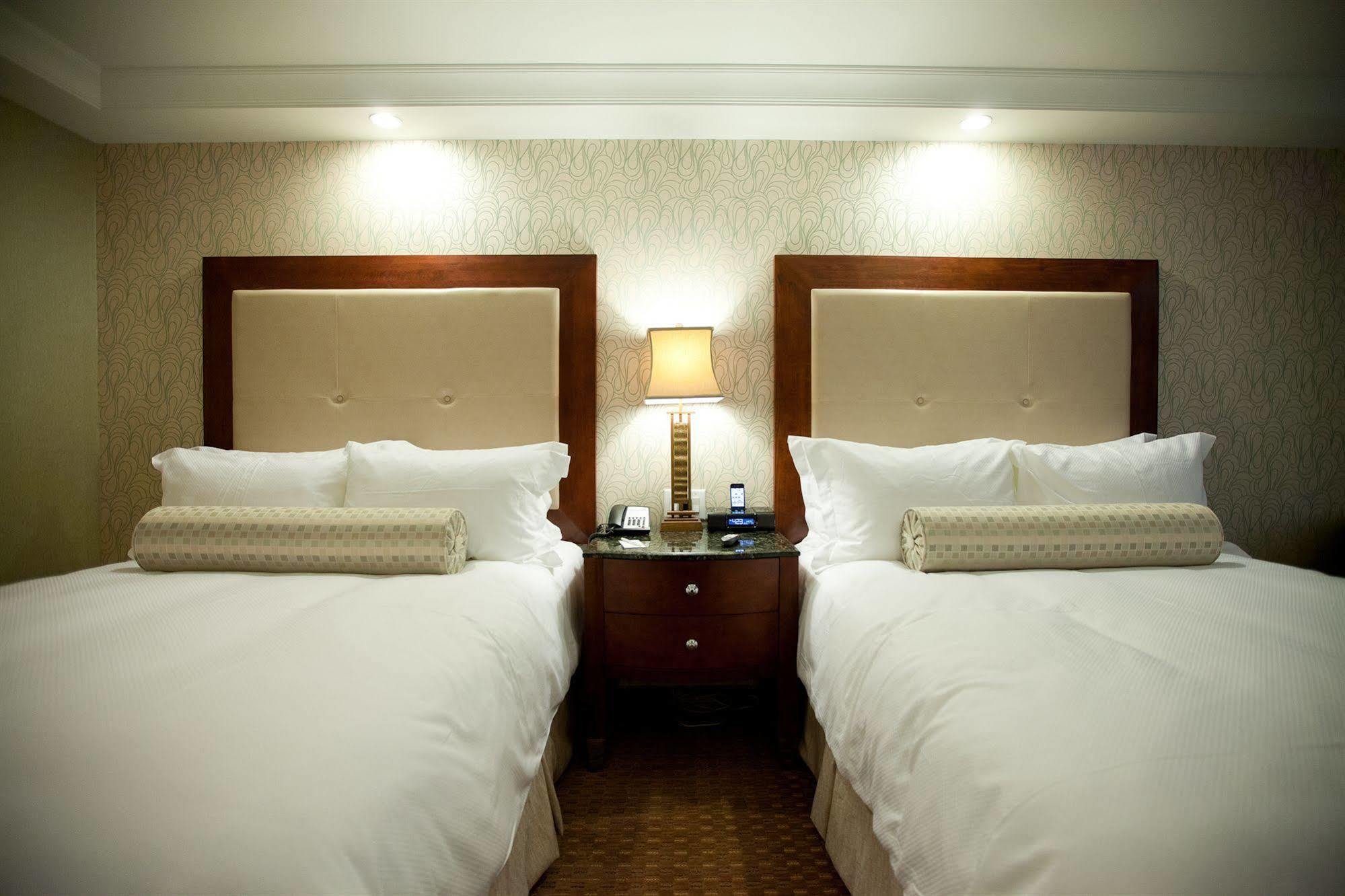 Town & Country Inn And Suites Charleston Exteriér fotografie