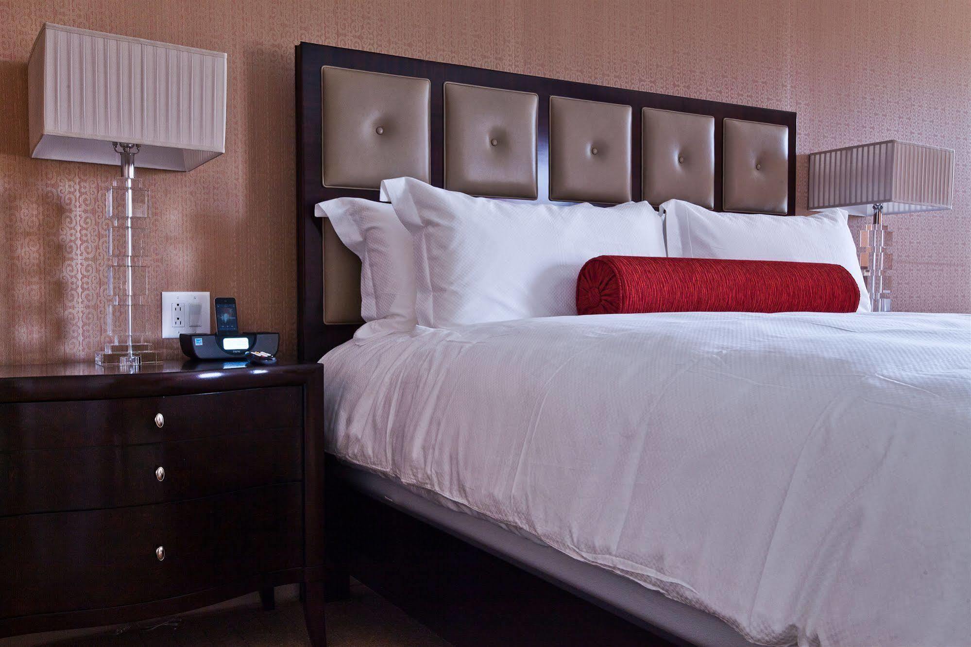 Town & Country Inn And Suites Charleston Exteriér fotografie