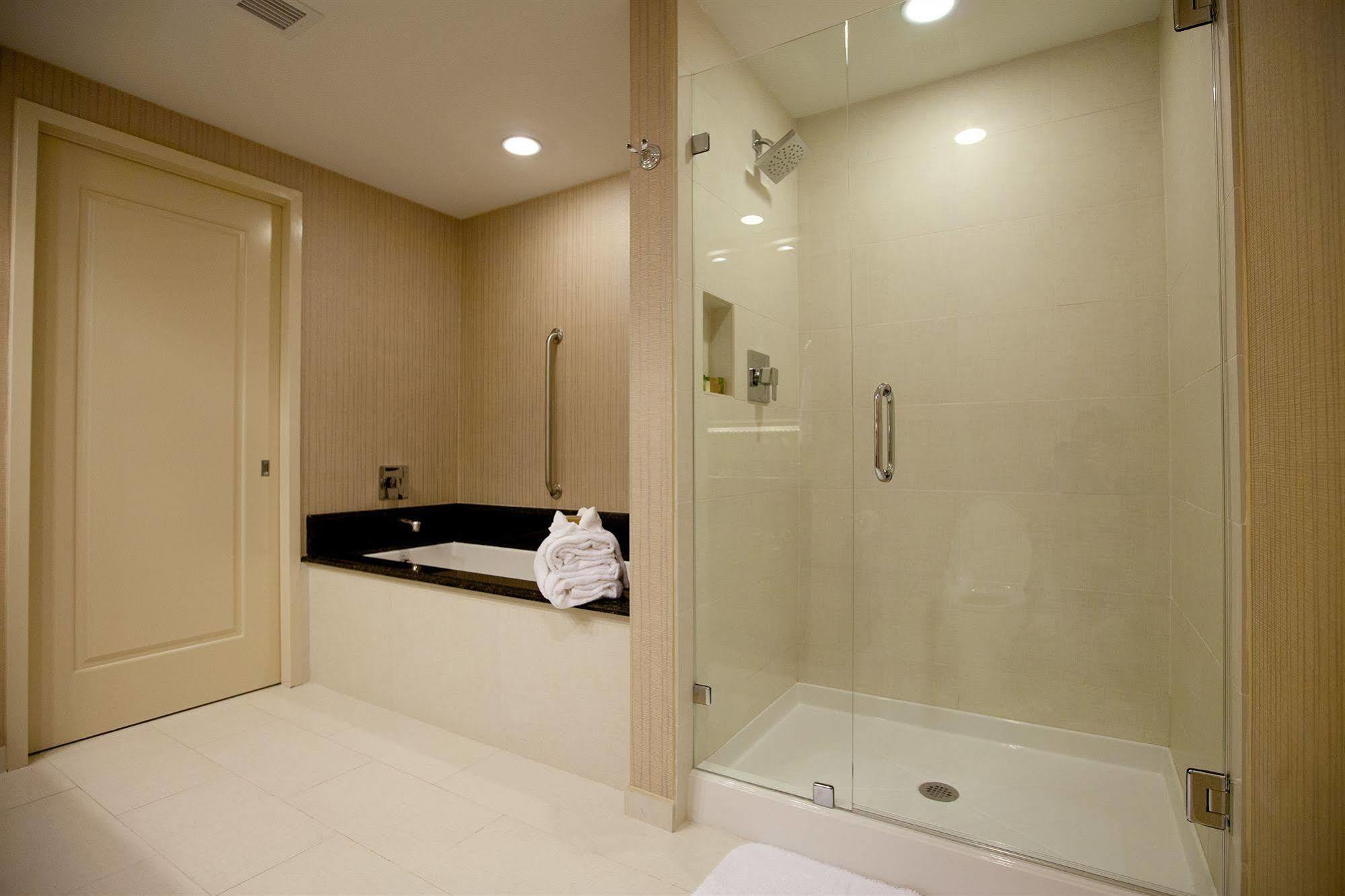 Town & Country Inn And Suites Charleston Exteriér fotografie