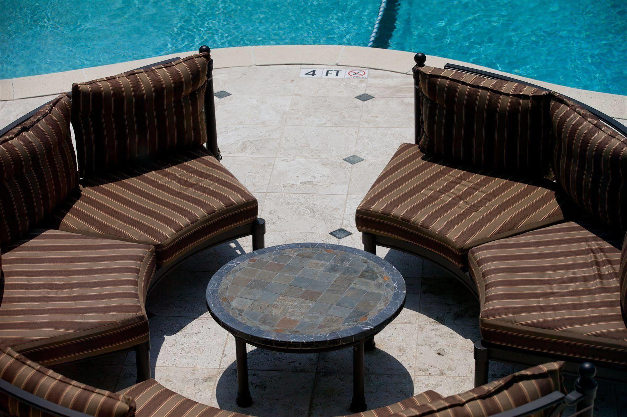 Town & Country Inn And Suites Charleston Exteriér fotografie